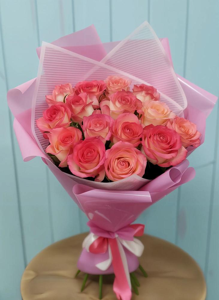 Букет 15 Розовых роз Равель в Кадый