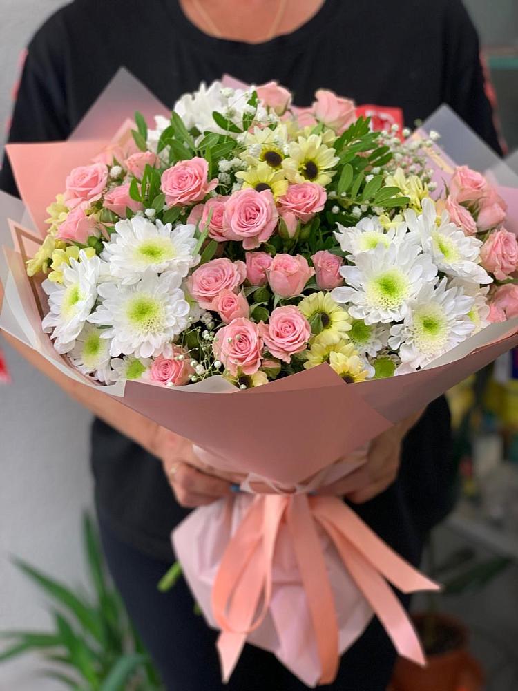Букет цветов из: Розы и Хризантемы в Кадый