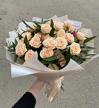 Букет Кремовые розы Латте в Кадый