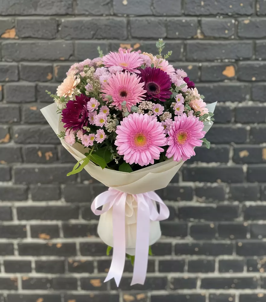 Букет цветов из: Герберы и Хризантемы в Кадый