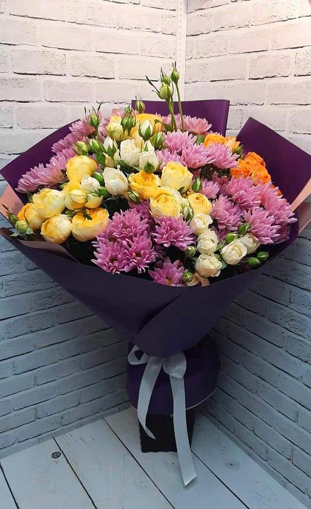Букет цветов из: Хризантемы и Розы в Кадый