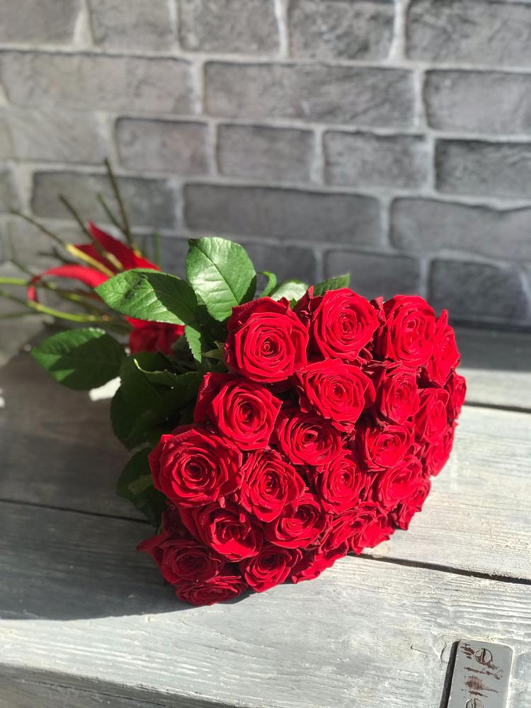 Букет Красные розы Фридом в Кадый