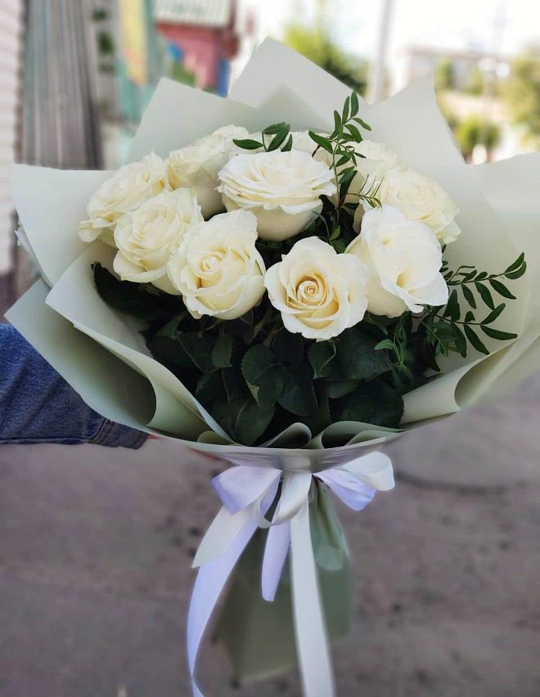 Букет Белые розы Проуд в Кадый