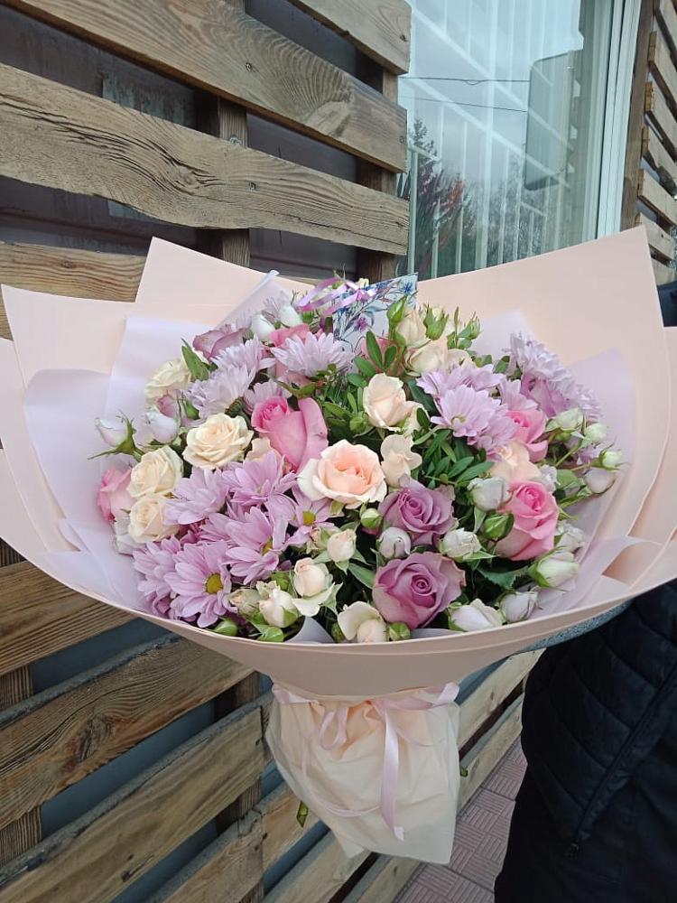 Букет цветов из: Розы и Хризантемы в Кадый