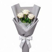 Букет 3 белые розы в Кадый