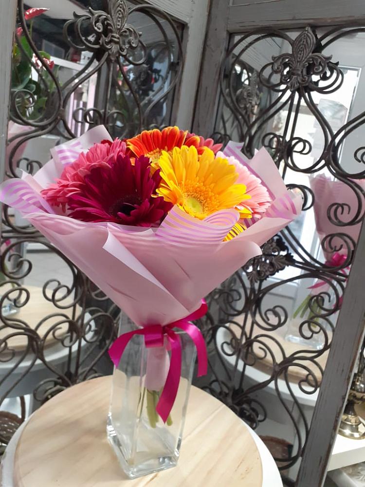 Букет цветов из: Герберы в Кадый