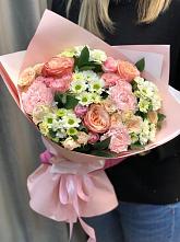 Букет нежные объятья в Кадый Букет цветов из: Гвоздики, Розы и Хризантемы в Кадый
