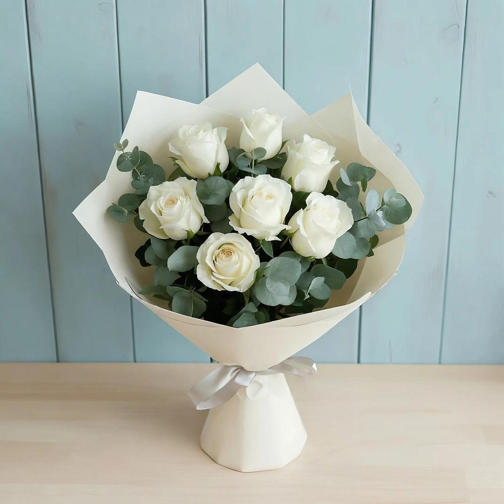Букет Белые розы в Эвкалипте в Кадый