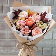 Букет цветов из:  Гвоздики, Хризантемы и Розы в Кадый