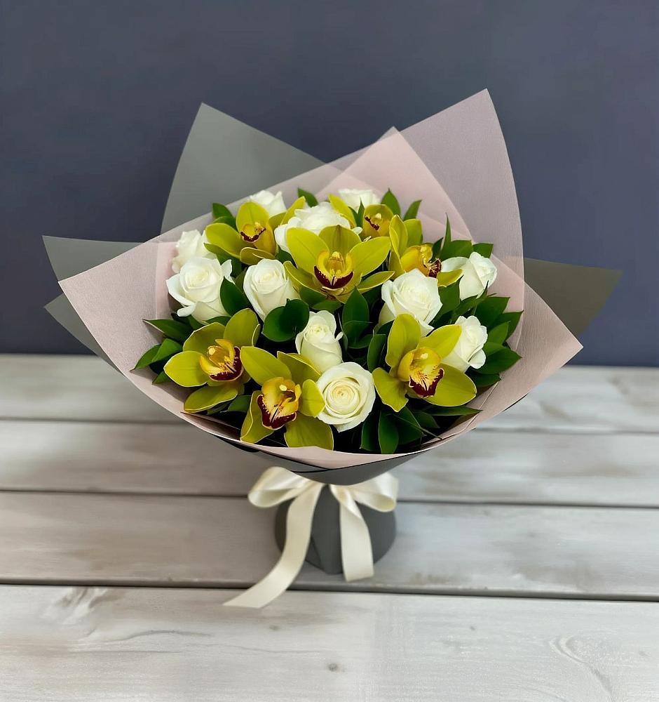 Букет цветов из: Орхидеи и Розы в Кадый