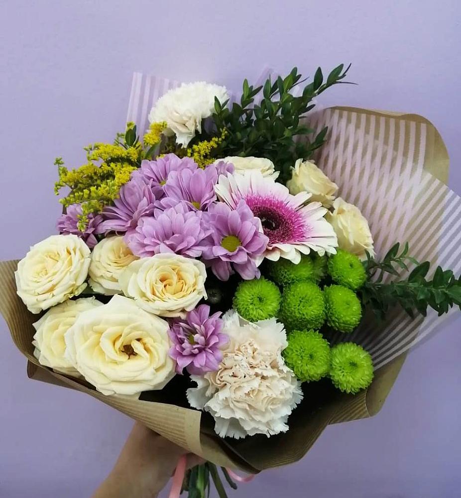 Букет цветов из: Хризантемы, Розы, Гвоздики и Герберы в Кадый