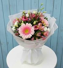 Букет цветов из:  Герберы, Альстромерии и Лизиантусы в Кадый
