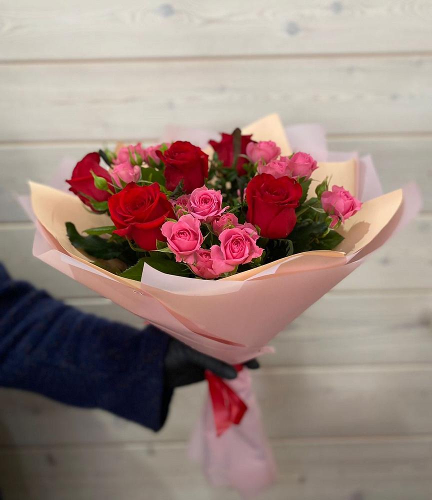 Букет цветов из: Розы в Кадый